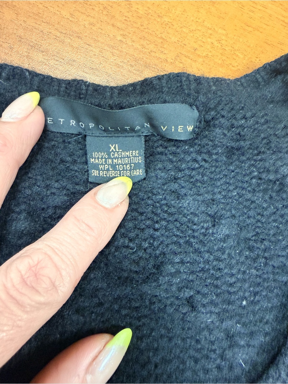 Metropolitan View Black Cashmere Sweater XL